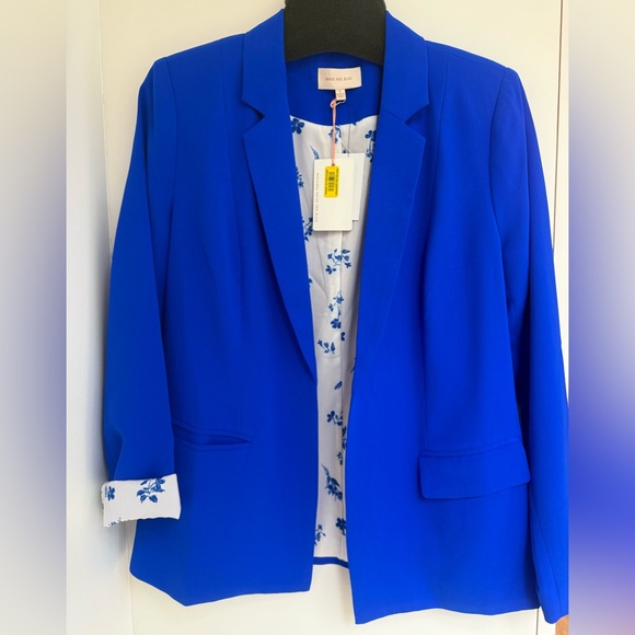 Skies Are Blue Jackets & Blazers - Skies Are Blue Vibrant Blue Women's Blazer